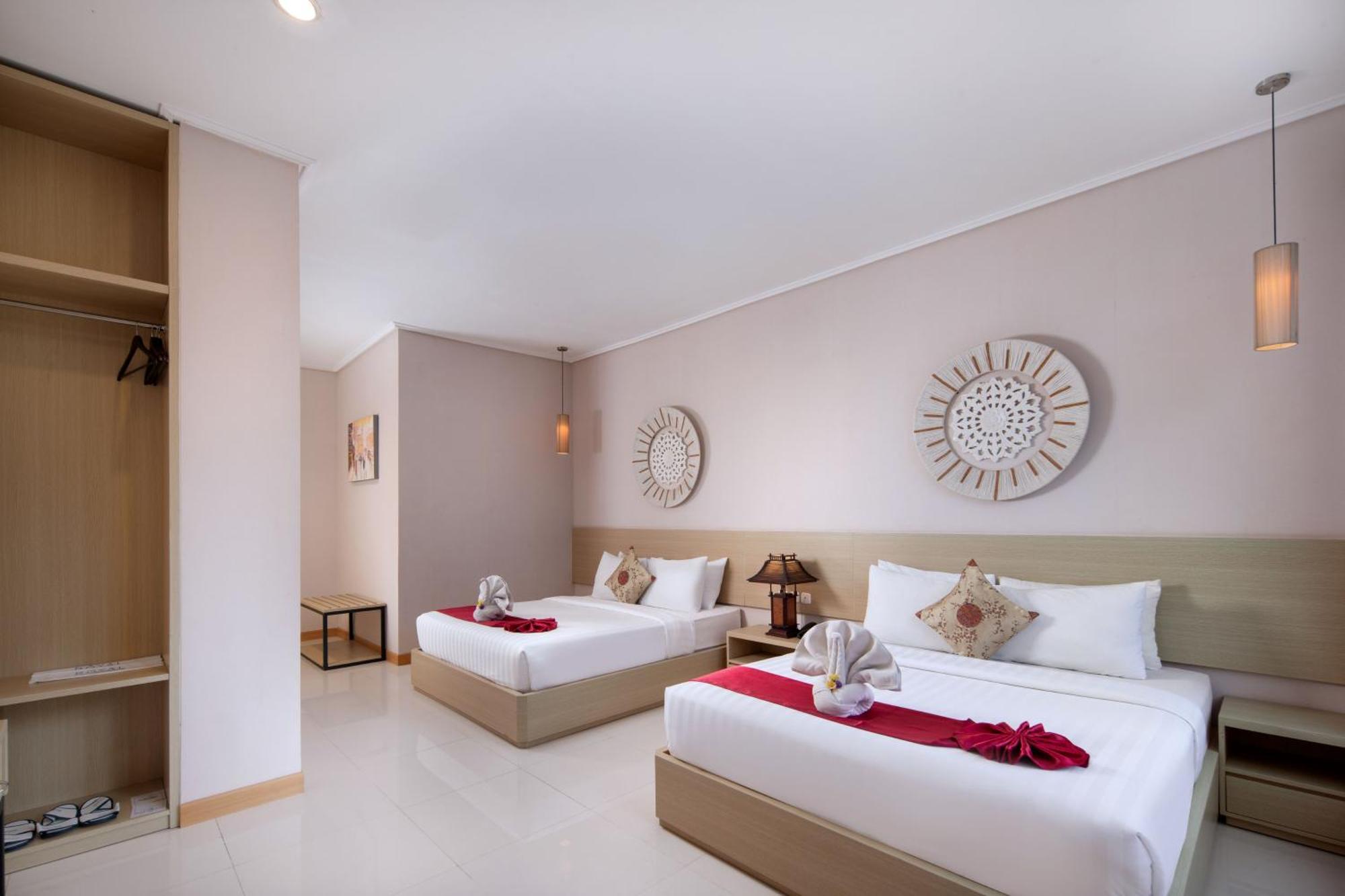 Royal Hotel And Villas Trawas Kültér fotó